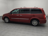 Used 2013 Chrysler Town & Country Limited image 3