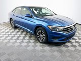 Used 2021 Volkswagen Jetta SE w/ SE Cold Weather Package image 3
