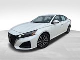 Used 2023 Nissan Altima 2.5 SV image 2