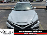 Used 2024 Toyota Camry SE image 3