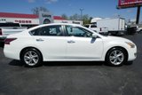Used 2014 Nissan Altima 2.5 SL w/ Moonroof Package image 3