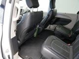 Certified 2021 Chrysler Pacifica Touring-L image 4