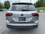 Used 2022 Volkswagen Tiguan SE w/ Panoramic Sunroof Package image 5