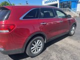 Used 2016 Kia Sorento LX image 2