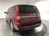 Used 2015 Chrysler Town & Country Touring image 5