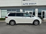 Used 2015 Toyota Sienna Limited Premium image 2