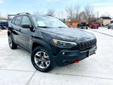 Used 2019 Jeep Cherokee Trailhawk image 3