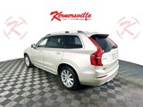 Used 2018 Volvo XC90 T6 Momentum w/ Convenience Package image 5