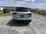 Used 2020 Volkswagen Tiguan SE w/ Panoramic Sunroof Package image 4