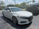 Used 2018 Honda Accord Touring image 2