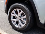 Used 2022 Jeep Grand Cherokee Limited image 5