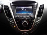 Used 2013 Hyundai Veloster w/ Style Pkg image 3