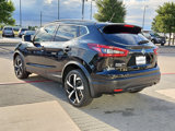 Used 2020 Nissan Rogue Sport SL image 2