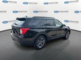 Certified 2022 Ford Explorer XLT w/ Equipment Group 202A image 5