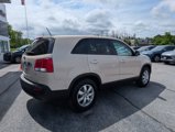 Used 2012 Kia Sorento LX w/ Third Row Pkg image 6