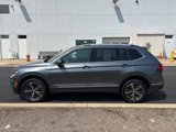 Used 2018 Volkswagen Tiguan SEL image 2