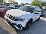 Used 2024 Volkswagen Tiguan SE image 2