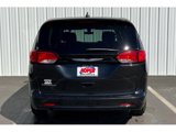 Used 2022 Chrysler Voyager LX image 4