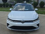 Used 2025 Volkswagen Jetta SE w/ Sunroof Package image 3