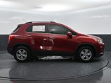 Used 2020 Chevrolet Trax LT w/ LT Convenience Package image 4