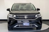 Certified 2023 Volkswagen Taos SEL image 3