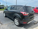Used 2017 Ford Escape SE image 6