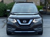 Used 2017 Nissan Rogue SV image 2