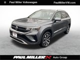 Used 2022 Volkswagen Taos SE image 1
