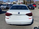 Used 2018 Volkswagen Passat 2.0T R-Line image 4