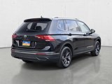 Used 2022 Volkswagen Tiguan SE w/ Panoramic Sunroof Package image 5