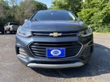 Used 2022 Chevrolet Trax LT w/ LT Convenience Package image 2