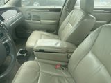 Used 2009 Lincoln Town Car Signature Limited image 3