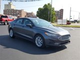 Used 2020 Ford Fusion SE image 2