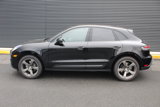 Certified 2025 Porsche Macan image 2