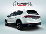 Used 2024 Volkswagen Taos SE image 4