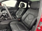 Used 2025 Porsche Macan image 5