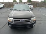 Used 2017 Ford Expedition XLT image 2