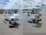 Used 2010 Ford E-350 and Econoline 350 XLT image 2