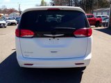 Used 2022 Chrysler Voyager LX image 4