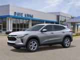 New 2025 Chevrolet Trax LS w/ LS Convenience Package image 2