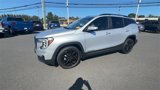 Used 2022 GMC Terrain SLE w/ Driver Convenience Package image 4