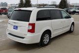 Used 2013 Chrysler Town & Country Touring image 5