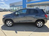 Used 2022 Chevrolet Trax LT w/ LT Convenience Package image 2