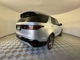 Used 2022 Land Rover Discovery HSE R-Dynamic image 5