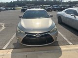 Used 2015 Toyota Camry SE image 2