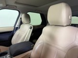 Used 2017 Land Rover Discovery SE image 6