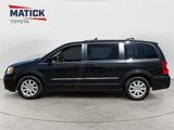 Used 2014 Chrysler Town & Country Touring image 4