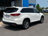 Used 2019 Toyota Highlander XLE image 3