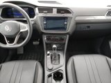 Used 2022 Volkswagen Tiguan SE image 6