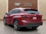 Used 2023 Toyota Highlander XLE image 3